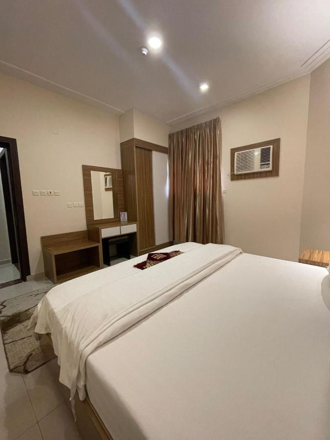Orient House Aparthotel Хаил Екстериор снимка