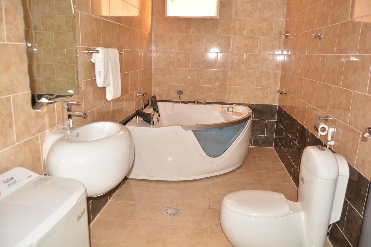 Orient House Aparthotel Хаил Екстериор снимка